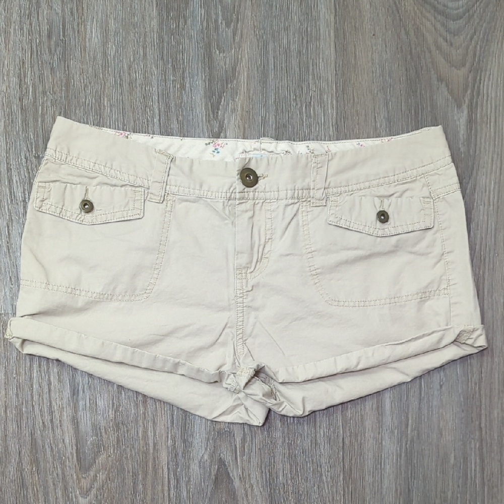 ❤️5/$25 Women's Tan Casual Shorts